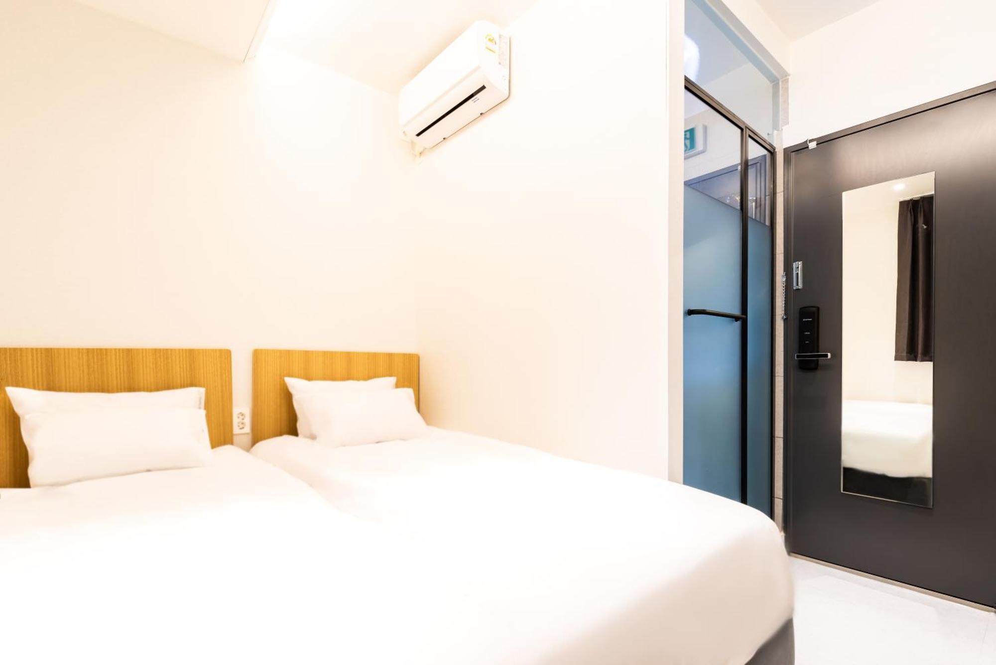 U Stay Myeongdong Сеул Экстерьер фото