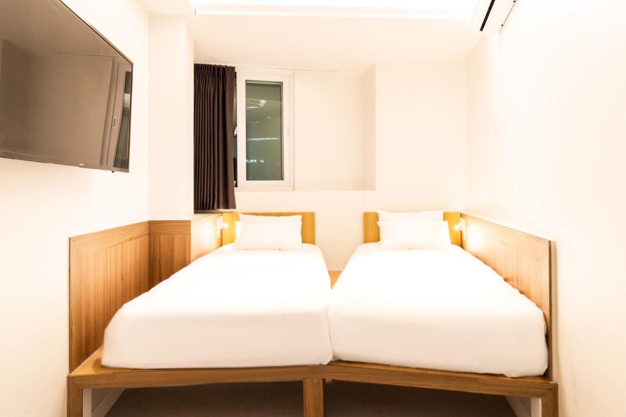 U Stay Myeongdong Сеул Экстерьер фото