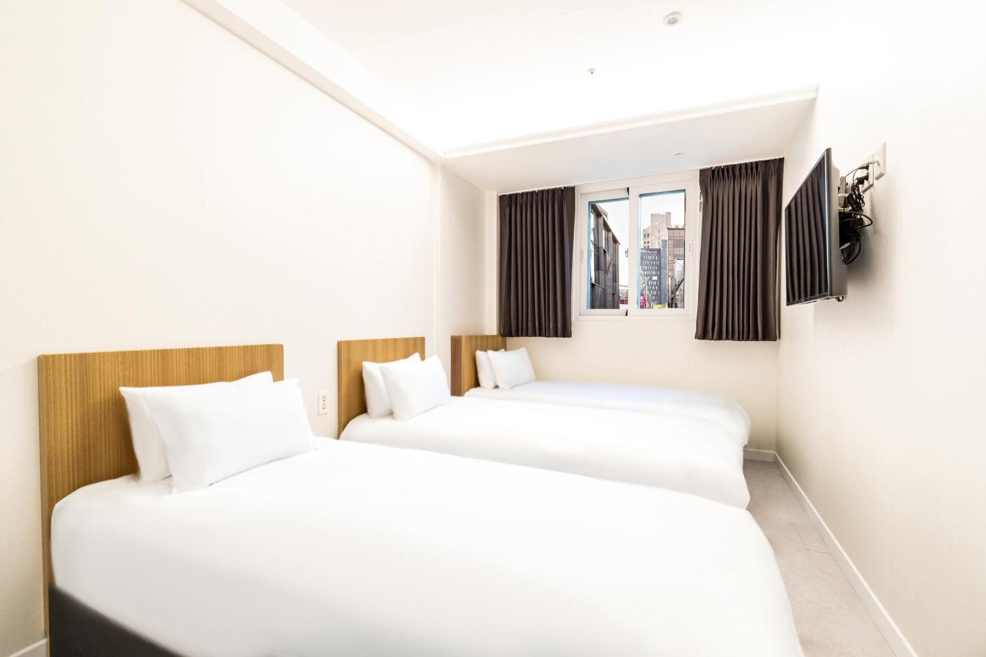 U Stay Myeongdong Сеул Экстерьер фото