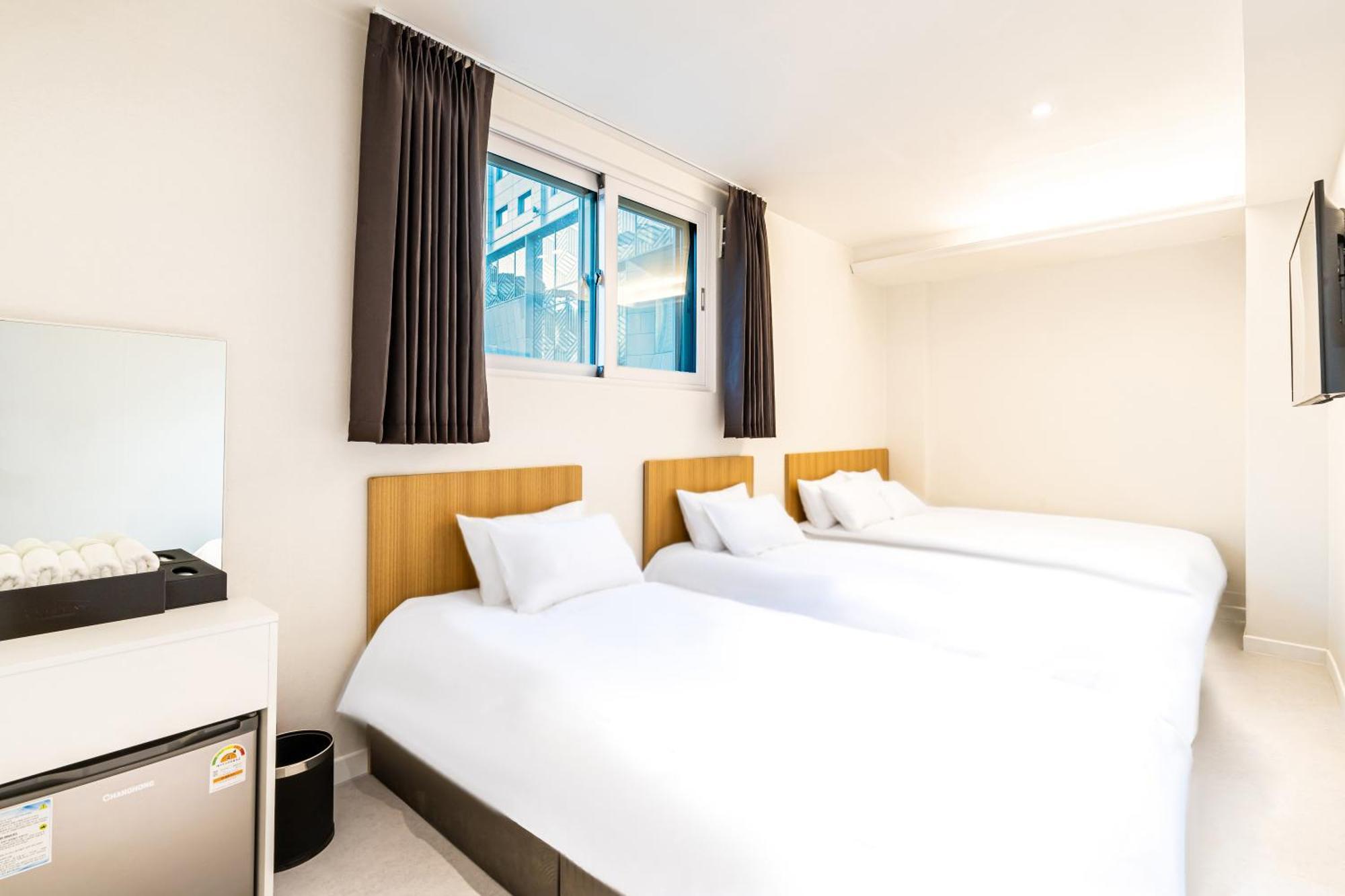 U Stay Myeongdong Сеул Экстерьер фото